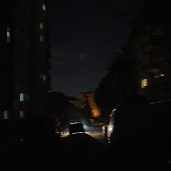 Sokak Lambalarının İki Haftadır Yanmadığı Mahallede Güvenlik Endişesi