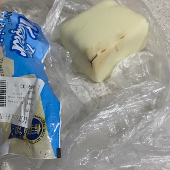 İçim Kaşar Peynirinde Yabancı Cisim Şoku