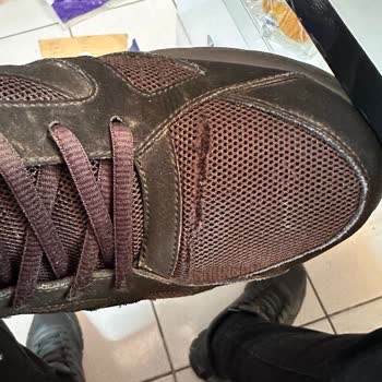Skechers Ayakkabılarda Sürekli Yaşanan Sorunlar