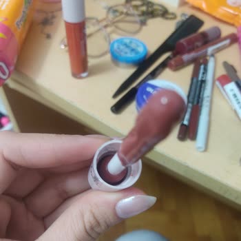 Pastel Gloss Ürünü Kullanılamaz Durumda Geldi