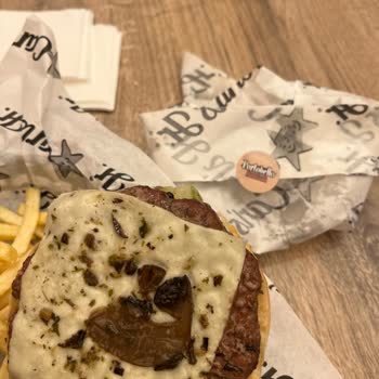 Carl’s Jr. Portobello Mushroom Burger Misrepresented