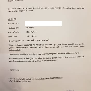 Nike Produkt zeigt nach erster Nutzung schwere Mängel