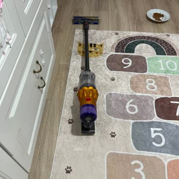 Dyson V15 Süpürge Kendi Kendine Kapanıyor