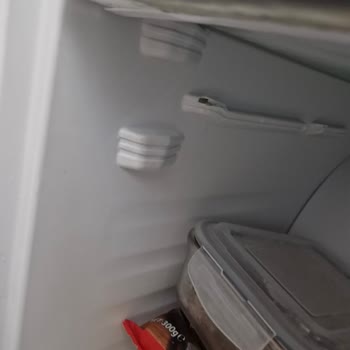 Buzdolabının Kalitesiz Parçaları Can Sıkıyor