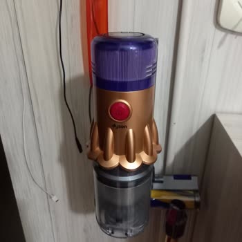 My Dyson V12 Turns Off Automatically Even After Filter Cleaning