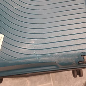 Hasarlı Bagaj Ve Yetersiz Müşteri Hizmetleri