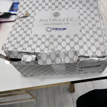 Deforme Çanta Ve Yetersiz Müşteri Hizmeti