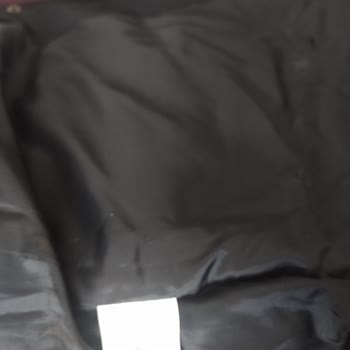 Elyaf Sorunu Yaşatan Mont