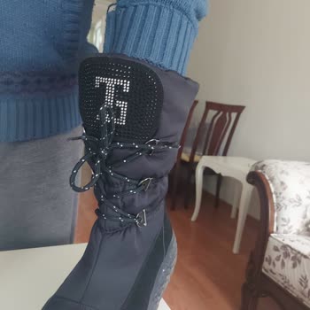 Yeni Ayakkabı Ayağımızı Kanattı Ve Hayal Kırıklığı Yarattı