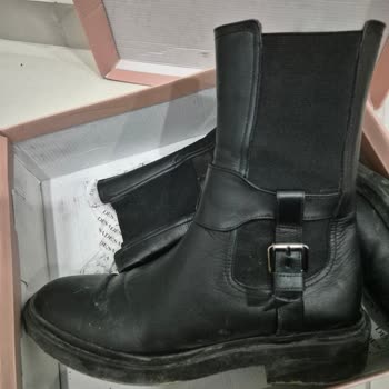 Desa Deri Botlarında Kalitesizlik Ve Müşteri Hizmetleri Sorunu