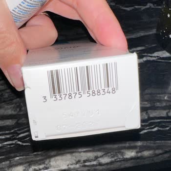 La Roche Posay Products from Different Seller Have Barcode Mismatch