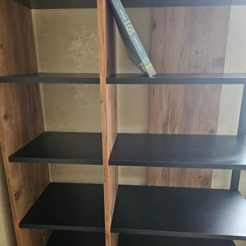 Kitaplık İçine Kitap Sığmıyor: Yanıltıcı Ürün Deneyimi