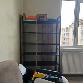 Kitaplık İçine Kitap Sığmıyor: Yanıltıcı Ürün Deneyimi