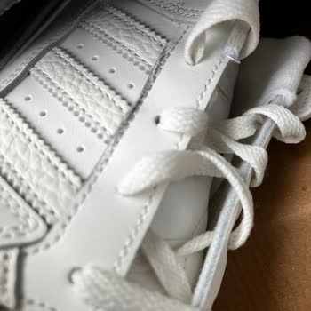 SuperStep Delivered Gift Shoes in Damaged Box with Cigarette Marks