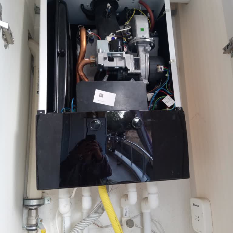 Yüksek Ücret Ve Yanıltıcı Servis Deneyimi