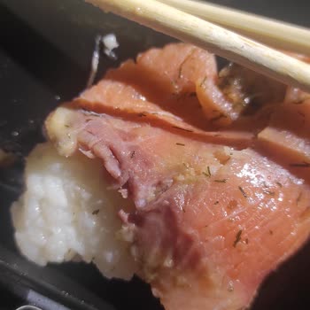 Bozuk Somon Nigiri İle Hayal Kırıklığı