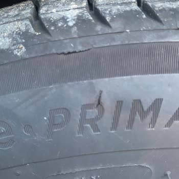 Opel Corsa: Проблема с боковыми разрывами шин Michelin на 9 тыс. км