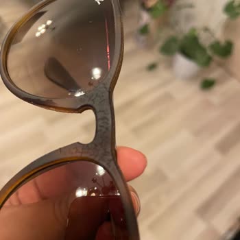 Rayban 4171 Erika: Покрытие оправы облезает за 6 месяцев