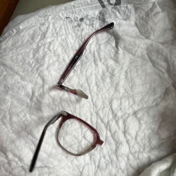 Ray-Ban: Очки сломались при чистке