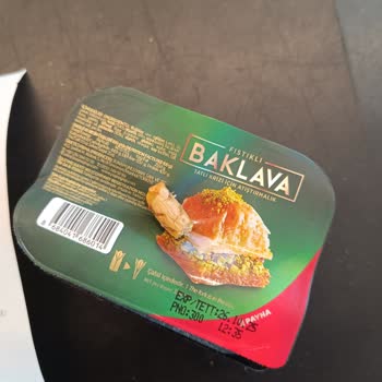 Payna Baklava İçinden Taş Çıktı!