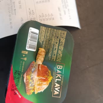 Payna Baklava İçinden Taş Çıktı!