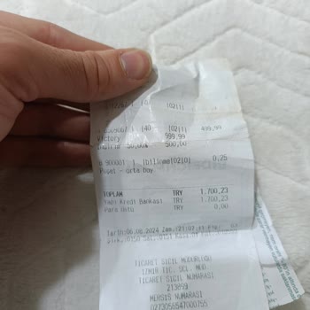 Deichmann Garanti Onaylanmayan Yeni Victory Ayakkabıların Hızla Yırtılması