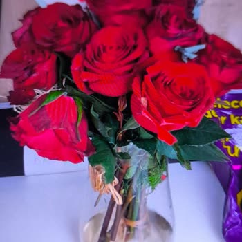 Geç Teslimat Ve Solmuş Çiçek Şikayeti