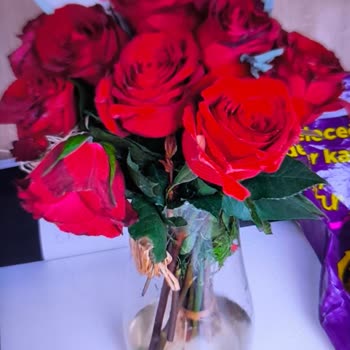 Geç Teslimat Ve Solmuş Çiçek Şikayeti