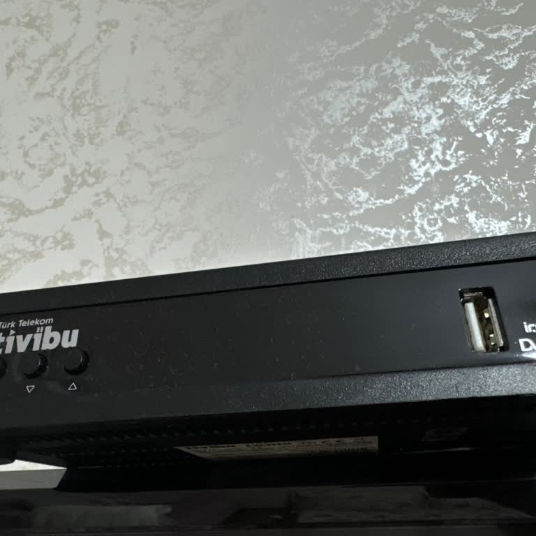 Türk Telekom Şubesinde Zorla Tivibu Satışı