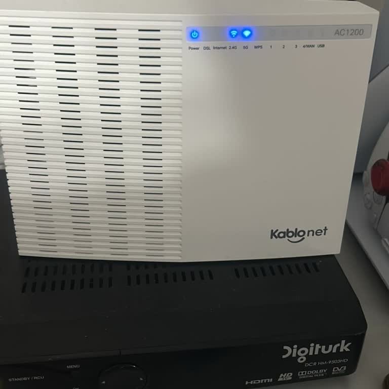 TÜRKSAT Ve Türk Telekom Arasında Sıkışan İnternet Bağlantı Sorunu