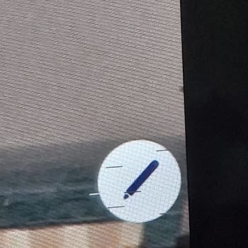 Lenovo K11 Tablet Ekranında Gizemli Çizgiler