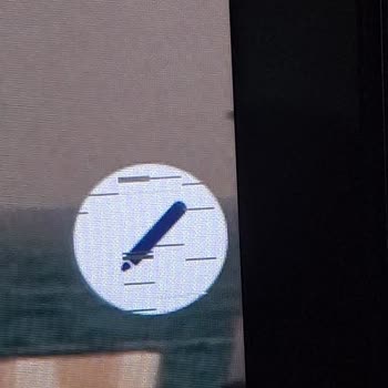 Lenovo K11 Tablet Ekranında Gizemli Çizgiler