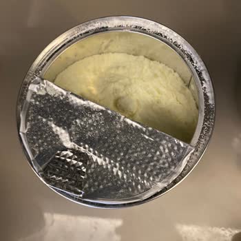 Hipp Mama Ürününde Topaklanma Ve Koku Sorunu