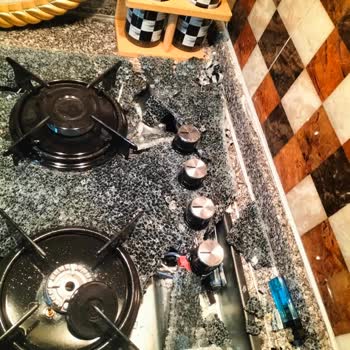 Patlayan Ocak Camı Tehlike Saçıyor!