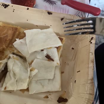 Aldığım Börekte Peynir Yok