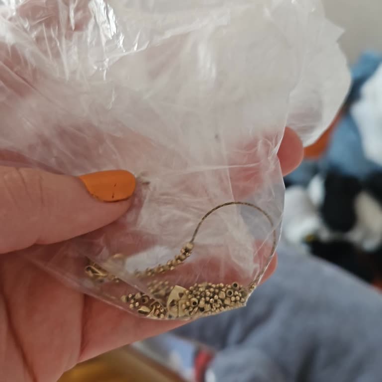 Gold Bracelet Left at Hilton Garden Inn Damaged and Returned in Pieces