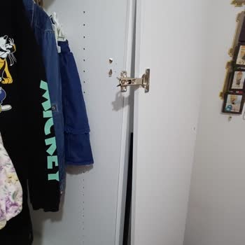 Adore Mağazasından Aldığımız Dolaplarda Güvenlik Sorunu