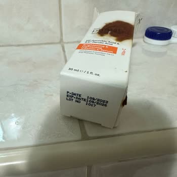 The Purest Solutions C Vitamini Serumu Akmış Ve Renk Değiştirmiş