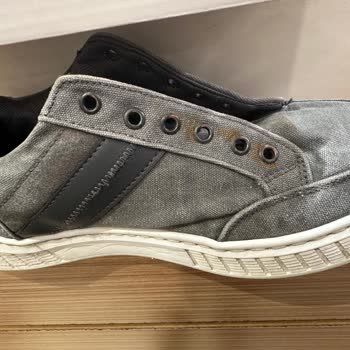 Yağmurlu Günlerin Felaketi: Paslı Ayakkabı