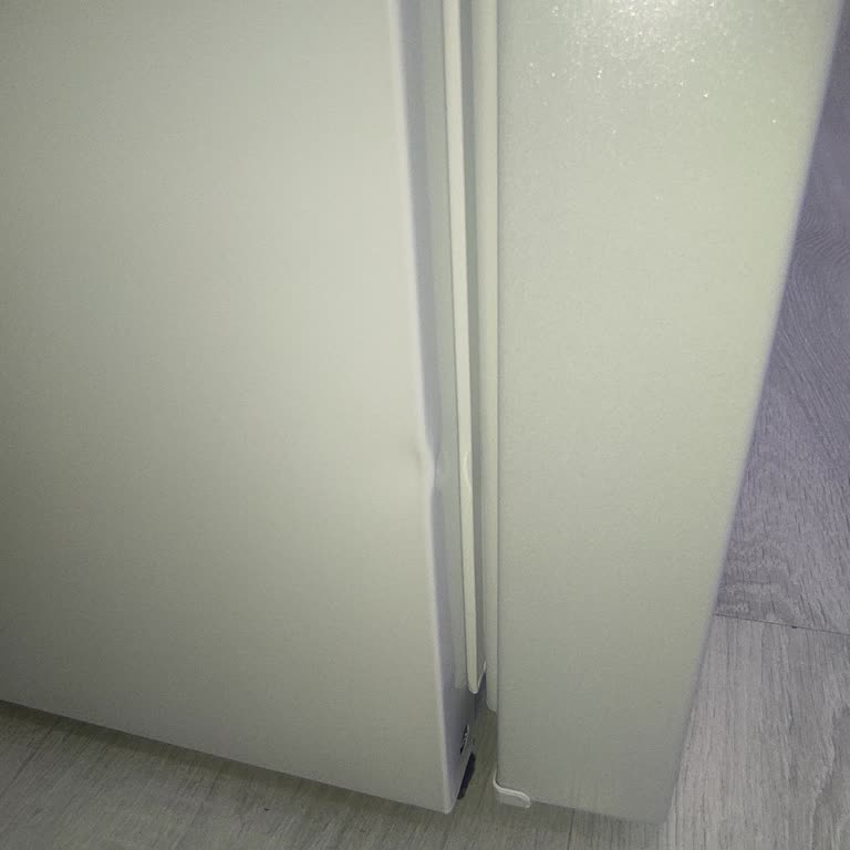 PTT Kargo Kapalı Kutuda Gelen Hasarlı Buzdolabı Şoku