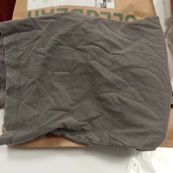 Özensiz Paketleme Şoku: Pull&Bear Hayal Kırıklığı