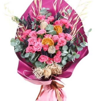 Evlilik Yıl Dönümünde Hayal Kırıklığı Yaratan Çiçek Teslimatı