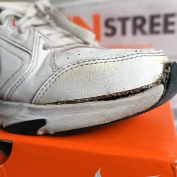 Nike Ayakkabıda Erken Açılma Sorunu