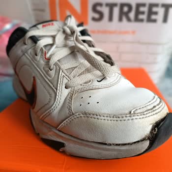 Nike Ayakkabıda Erken Açılma Sorunu