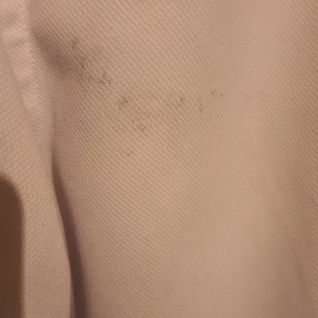 Arçelik 9100M Washing Machine Damaged My Laundry with Rubber and Rust Stains