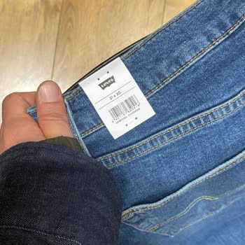 Levi's: Прислали неправильный цвет и товар