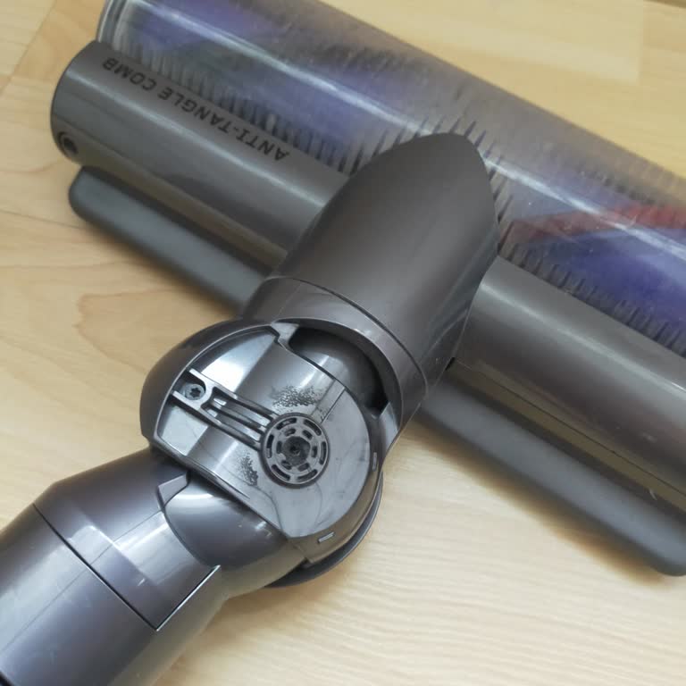 Dyson V15 Süpürgede Kronik Tekerlek Sorunu