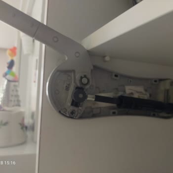 Mutfak Dolap Kapaklarındaki Piston Sorunu