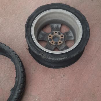 Petlas Lastik Güvenilirliği Sorgulanıyor