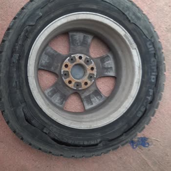 Petlas Lastik Güvenilirliği Sorgulanıyor